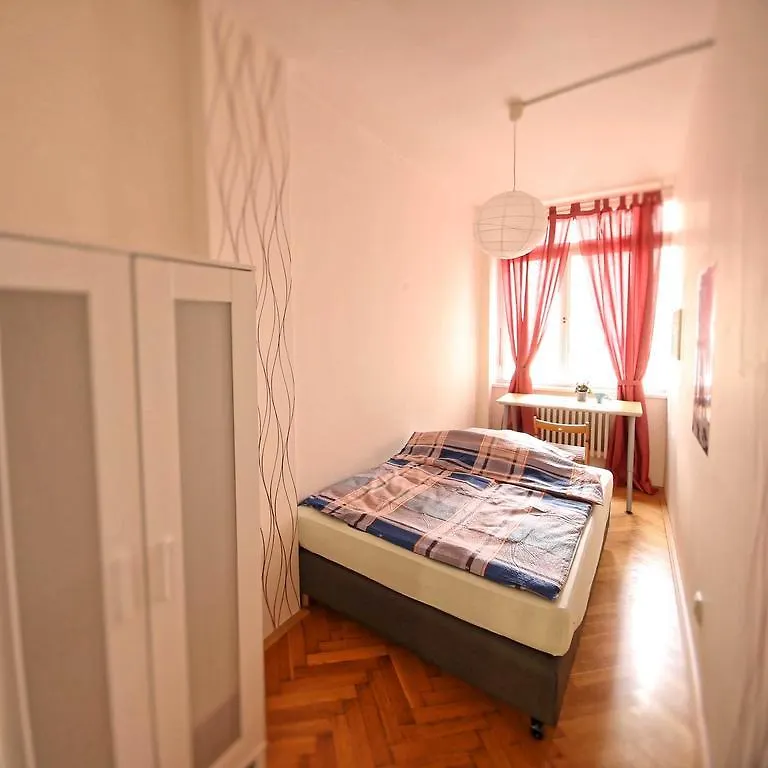 פראג Apartments Stepanska 36
