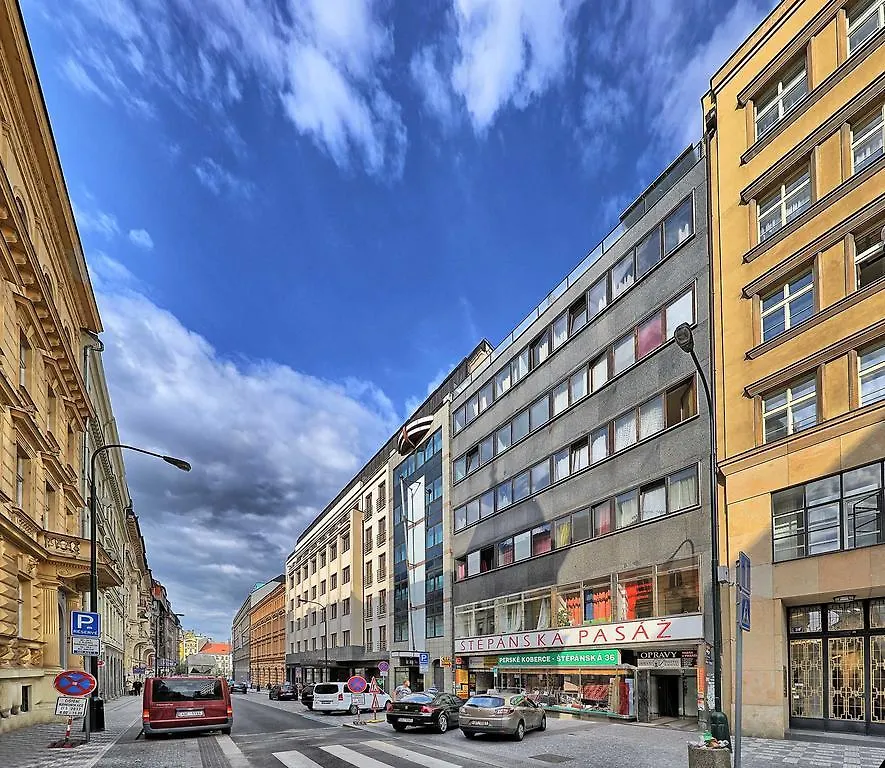פראג Apartments Stepanska 36