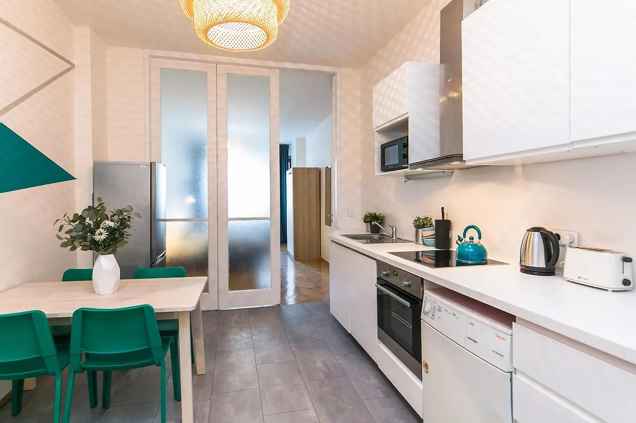 פראג Apartments Stepanska 36